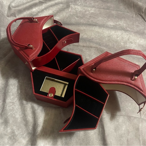 Red Hexagon Jewelry Box - Folding Origami Style - Medium SZ - Picture 5 of 10